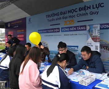 Gian hàng EPU đón đông đảo học sinh và phụ huynh Bắc Ninh
